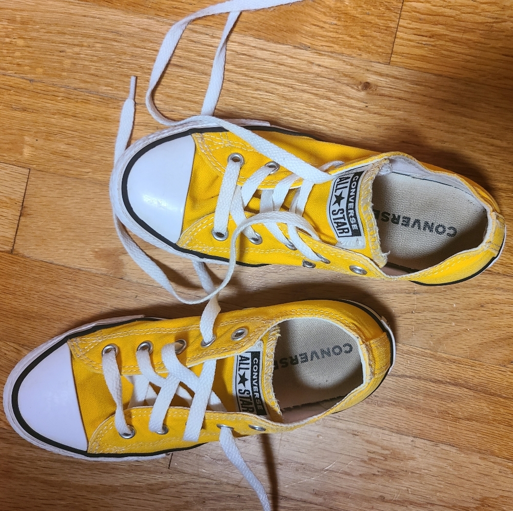 Converse Youth Size 2
